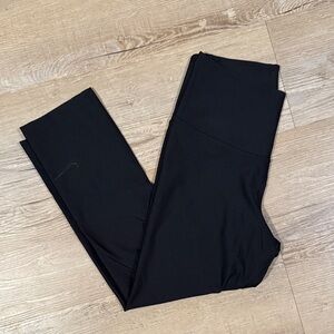 Nike Dri-Fit Cropped Black Leggings - Size Medium
